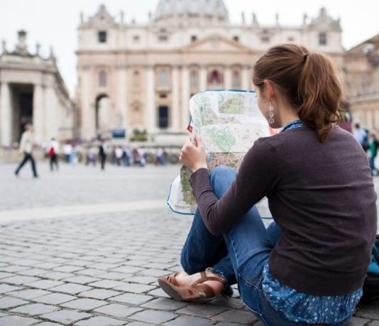 Bỏ túi các kinh nghiệm cực hay khi đi du lịch nước ngoài