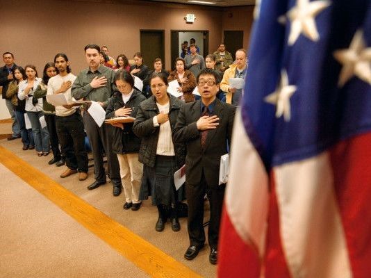 NÊN LÀM THẺ AN SINH XÃ HỘI KHI ĐẾN MỸ