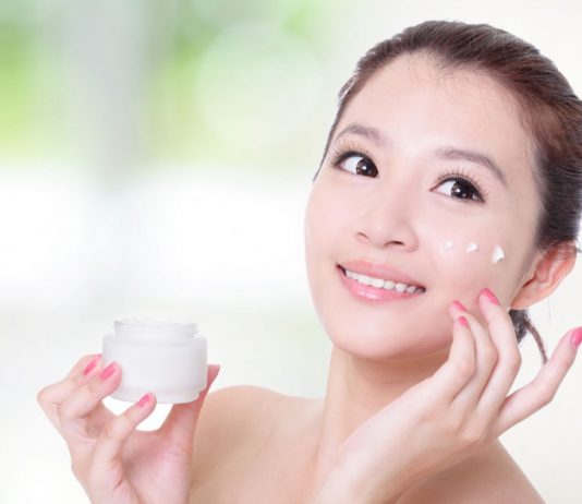 3 Cách chăm sóc da mặt sau sinh hiệu quả