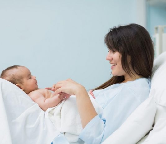 Các vật dụng mà mẹ sau sinh cần