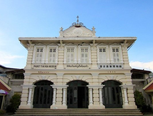 Khám phá các địa điểm văn hóa hấp dẫn tại Phuket Thái Lan