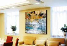 NHỮNG GỢI Ý TRANH TREO CẦU THANG CỰC ĐẸP KHÔNG THỂ BỎ QUA gợi ý tranh treo cầu thang