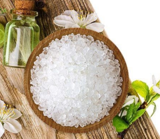 Mách mẹ cách dùng túi muối quấn bụng sau sinh hiệu quả