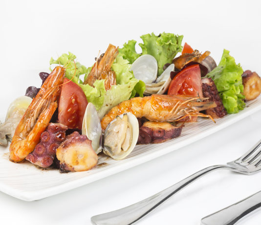 Chế biến salad hải sản chuẩn nhà hàng với kỹ thuật nấu chậm sous-vide