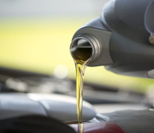 Dầu tổng hợp – Lựa chọn hàng đầu cho động cơ xe máy