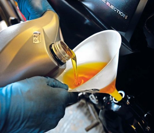 Không dùng dầu nhớt chính hãng REPSOL và cái kết