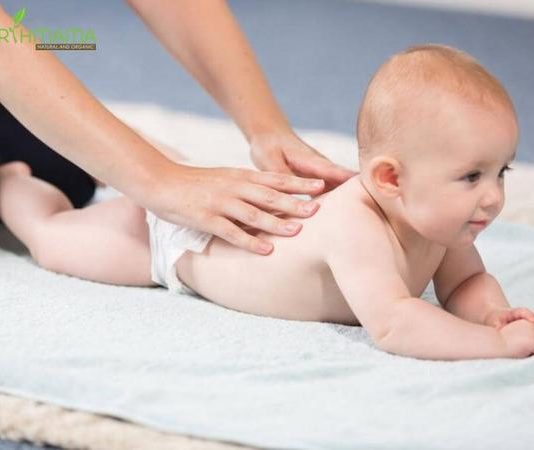 10 dầu massage cho bé được nhiều mẹ tin dùng nhất 2022