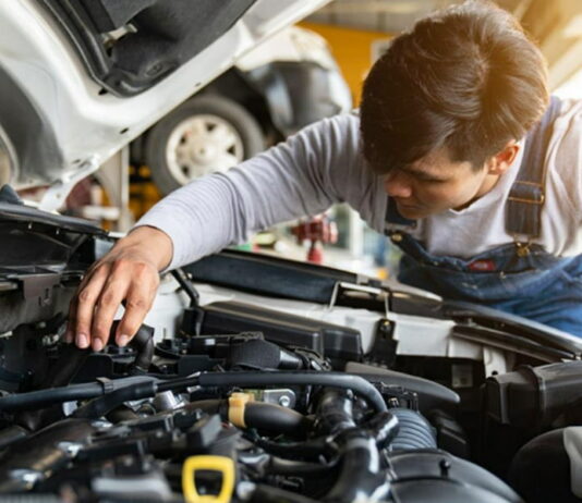 Nhận biết hết dầu nhớt xe ô tô